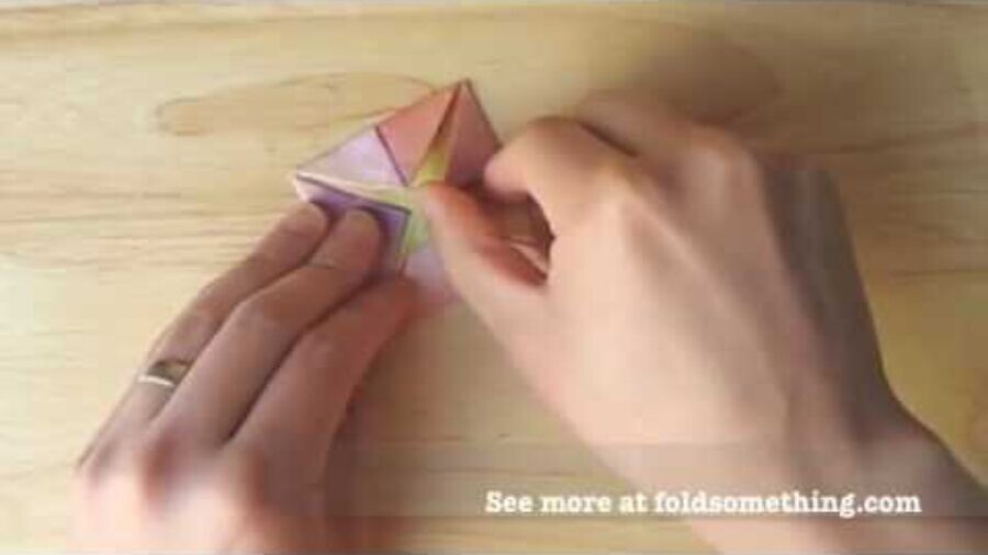 Flores em origami passo a passo